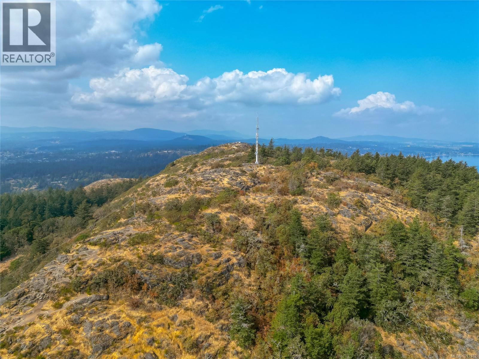  1555 Ash Road, Saanich