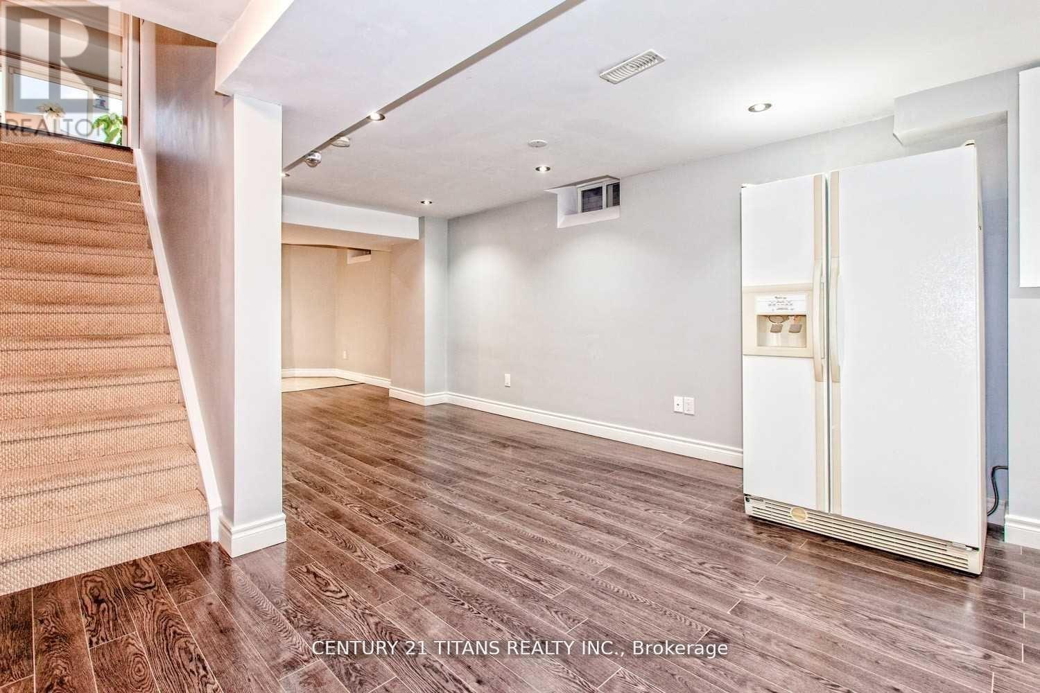 Photo 8 of 1597 Amberlea Road, Pickering ON