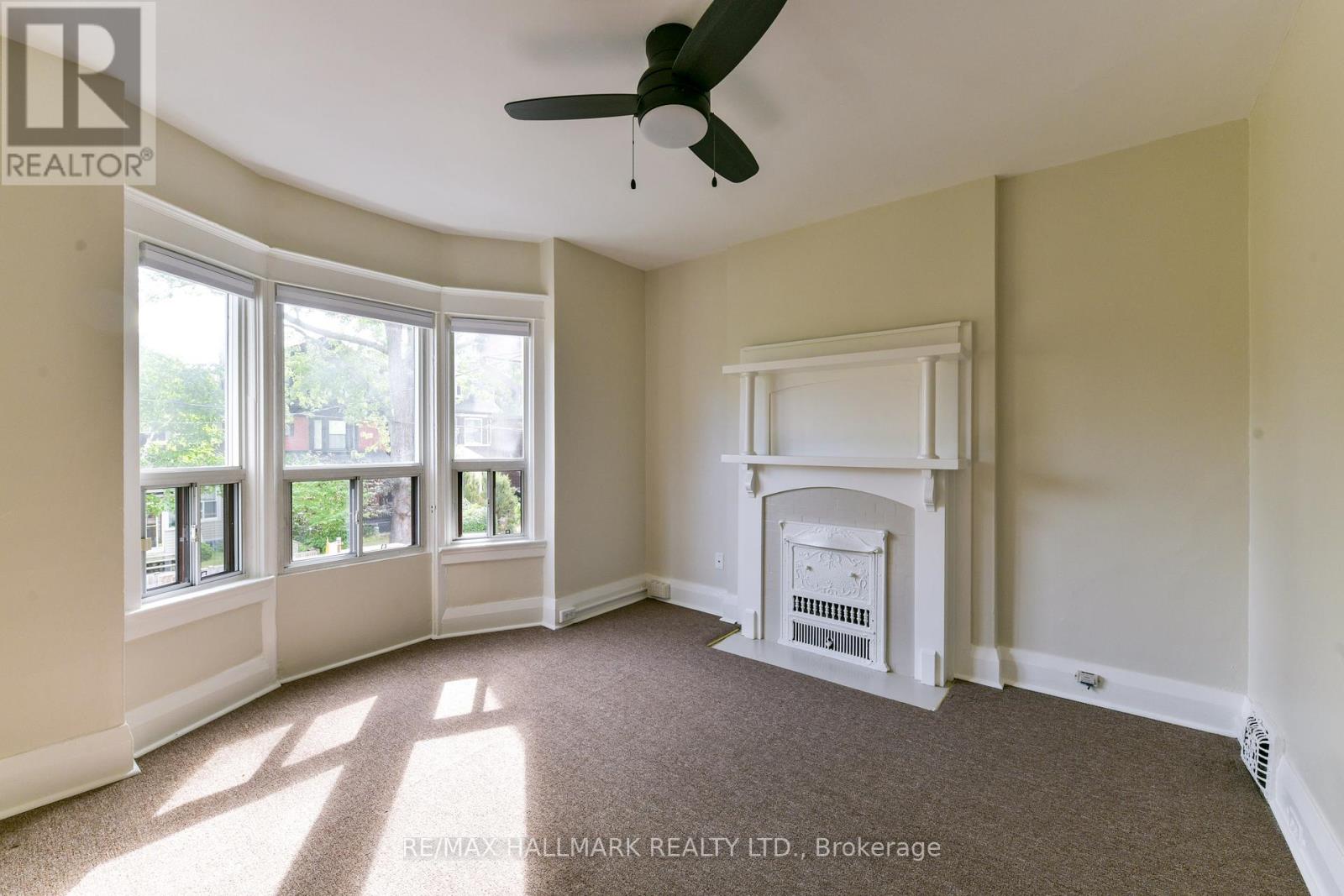 Photo 11 of 852 Carlaw Avenue, Toronto ON