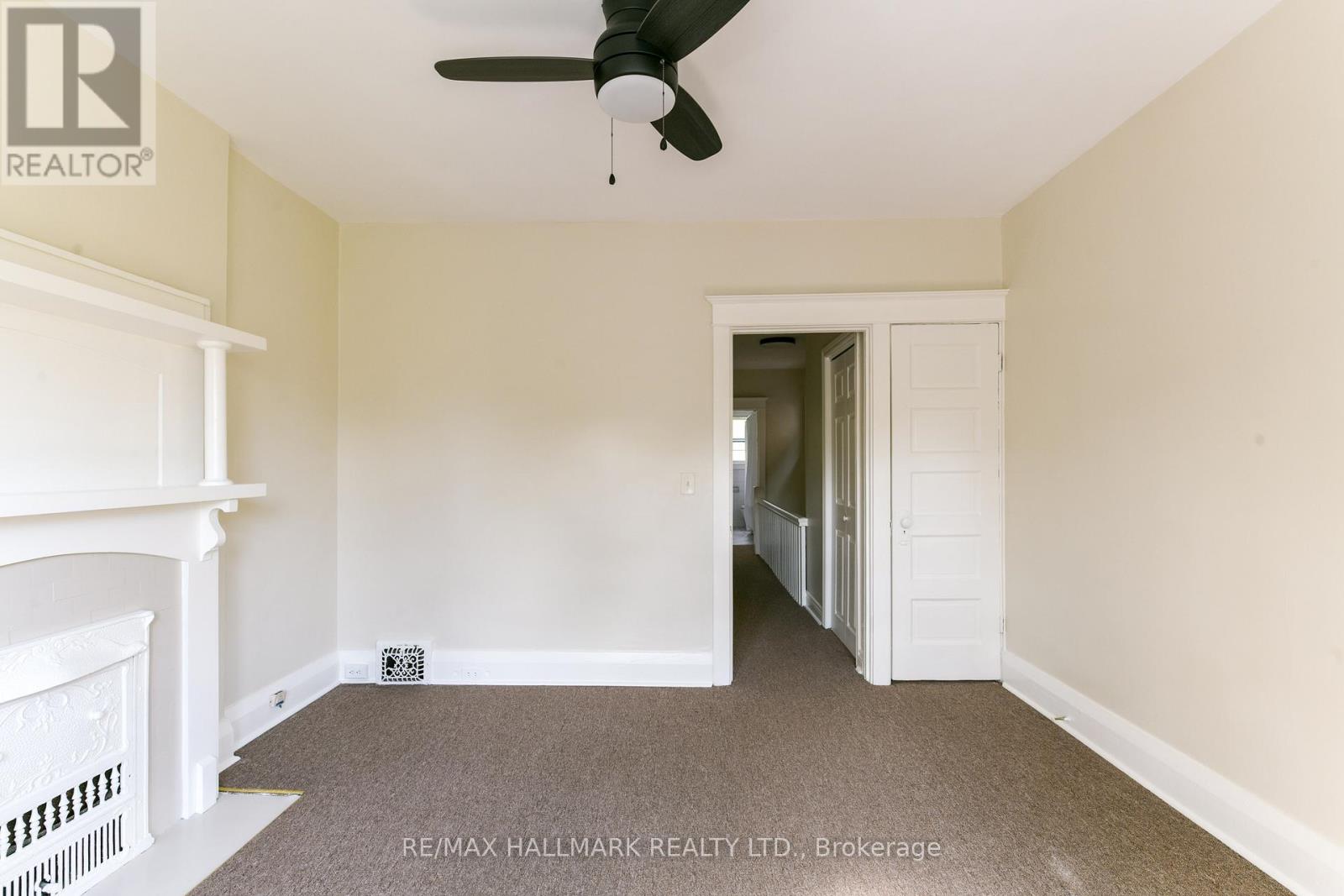 Photo 10 of 852 Carlaw Avenue, Toronto ON