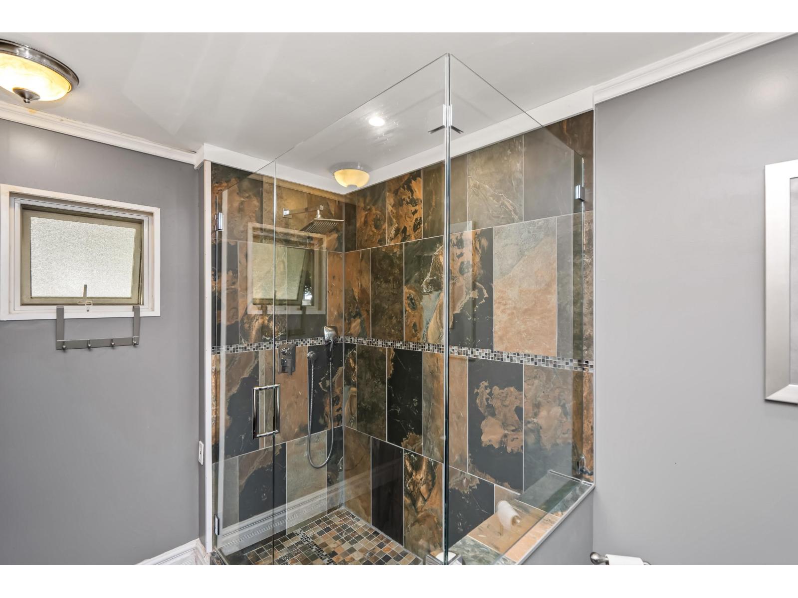 Photo 21 of 13937 35 A Avenue, Surrey BC