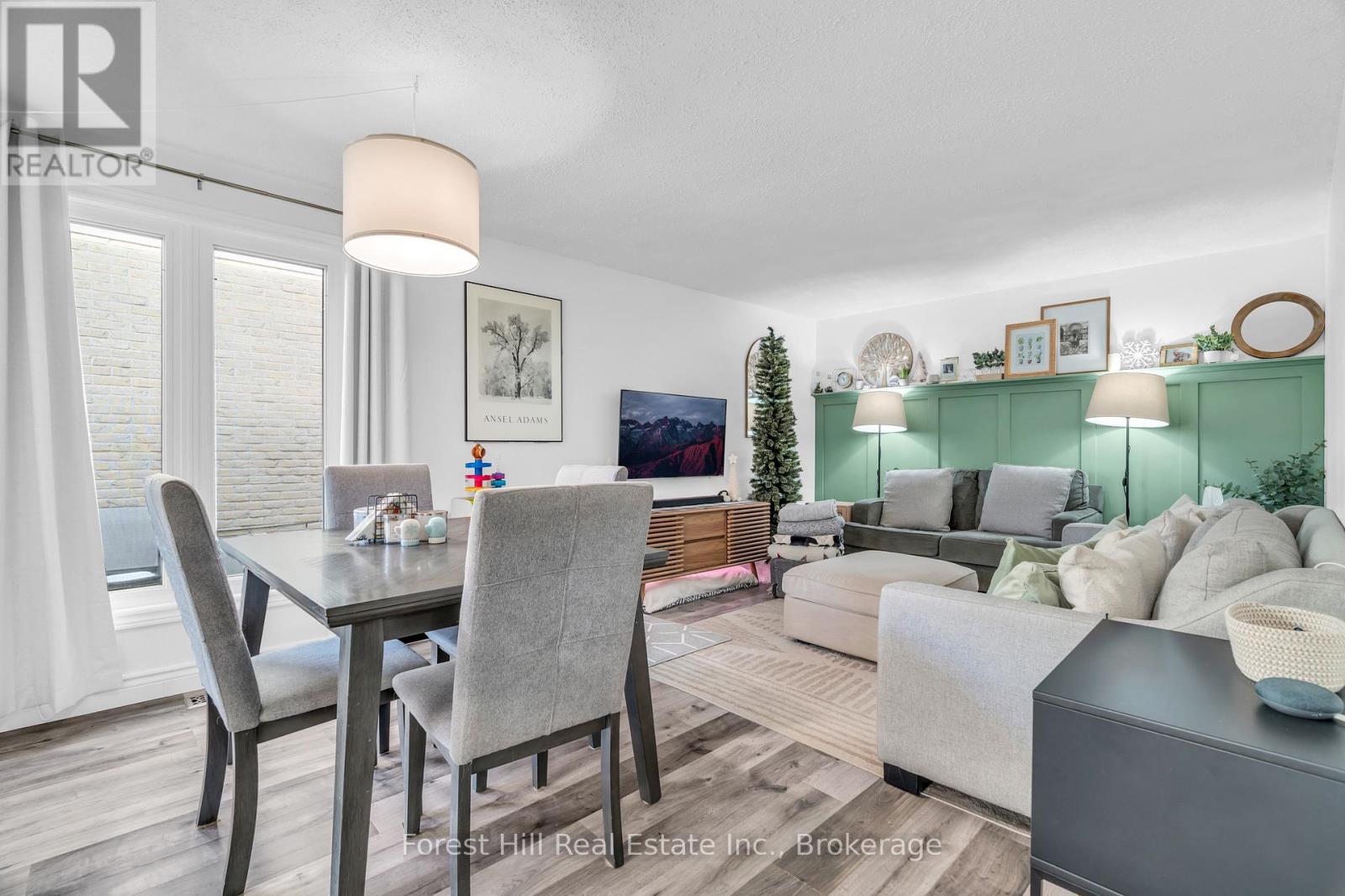 Photo 14 of 130 Pepperwood Crescent, Kitchener ON