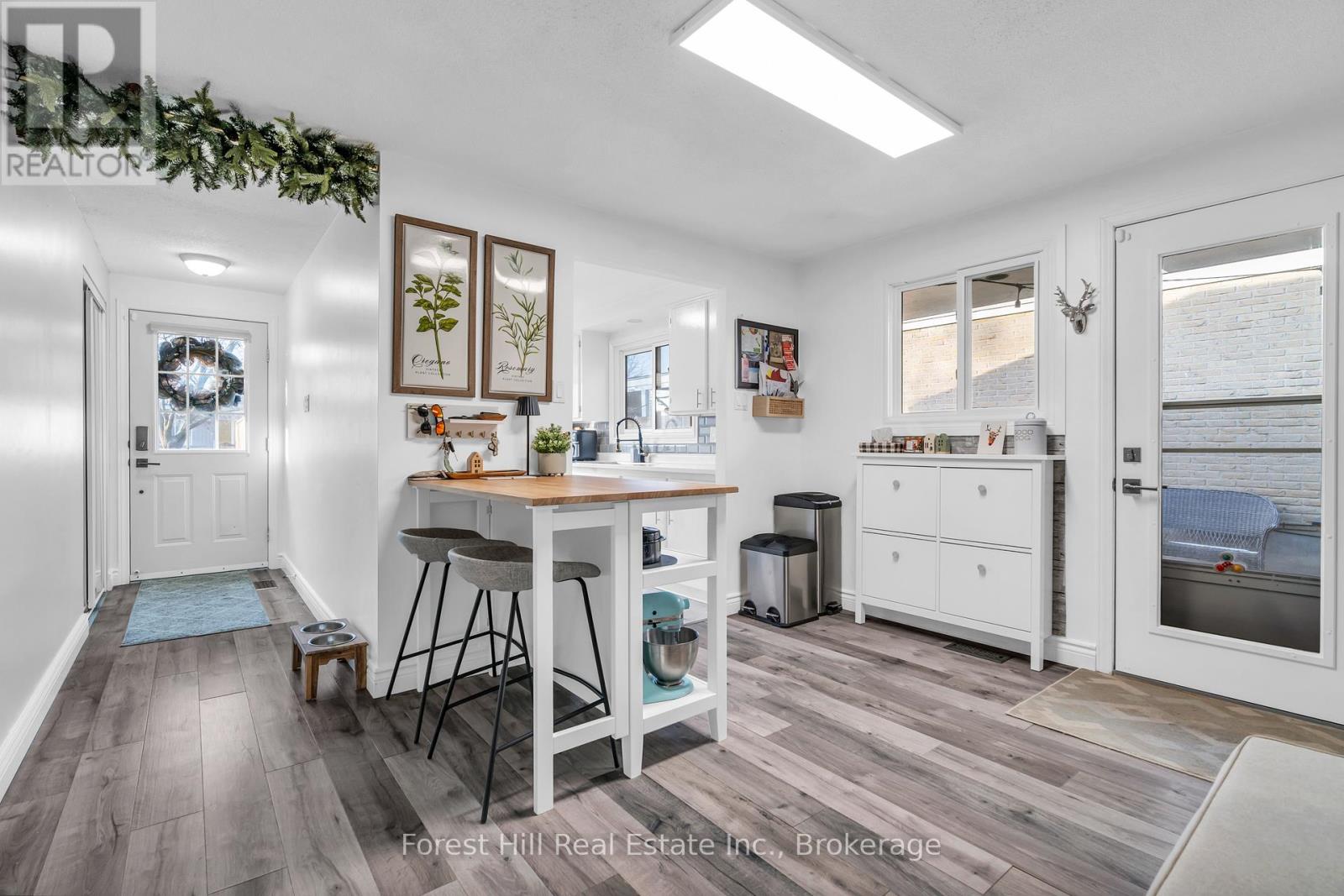 Photo 7 of 130 Pepperwood Crescent, Kitchener ON