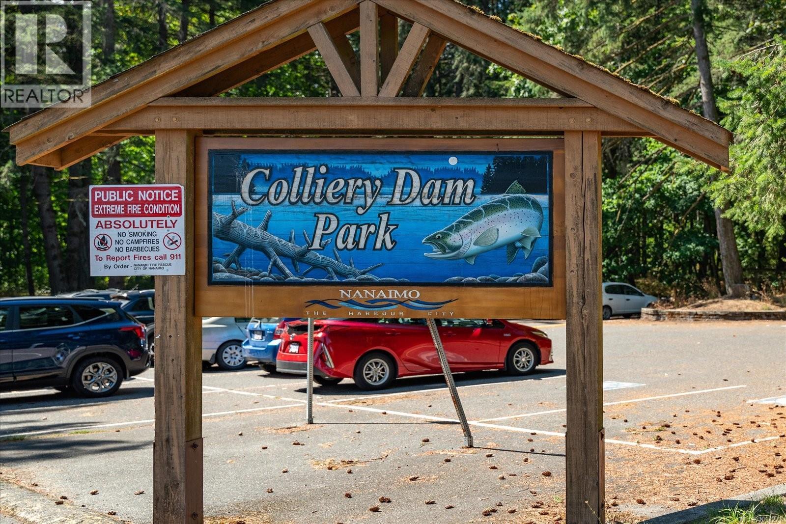 Photo 12 of 709 Dogwood Rd, Nanaimo BC