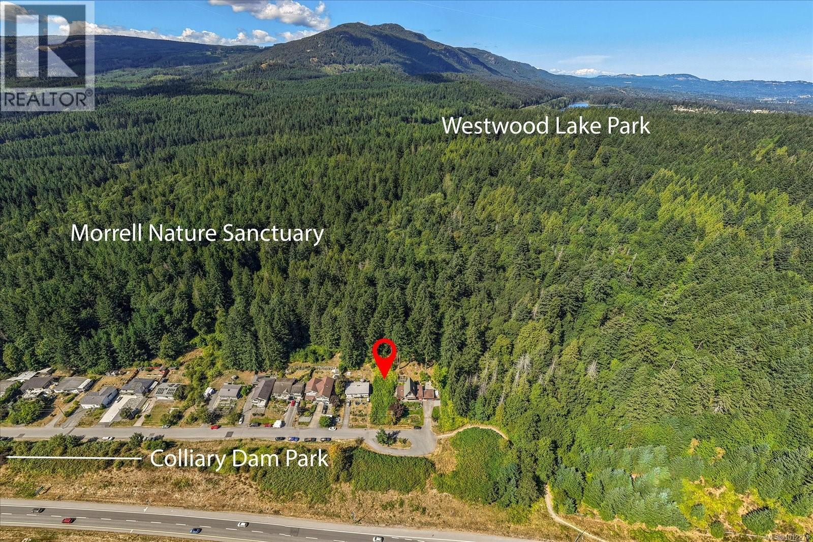 Photo 4 of 709 Dogwood Rd, Nanaimo BC