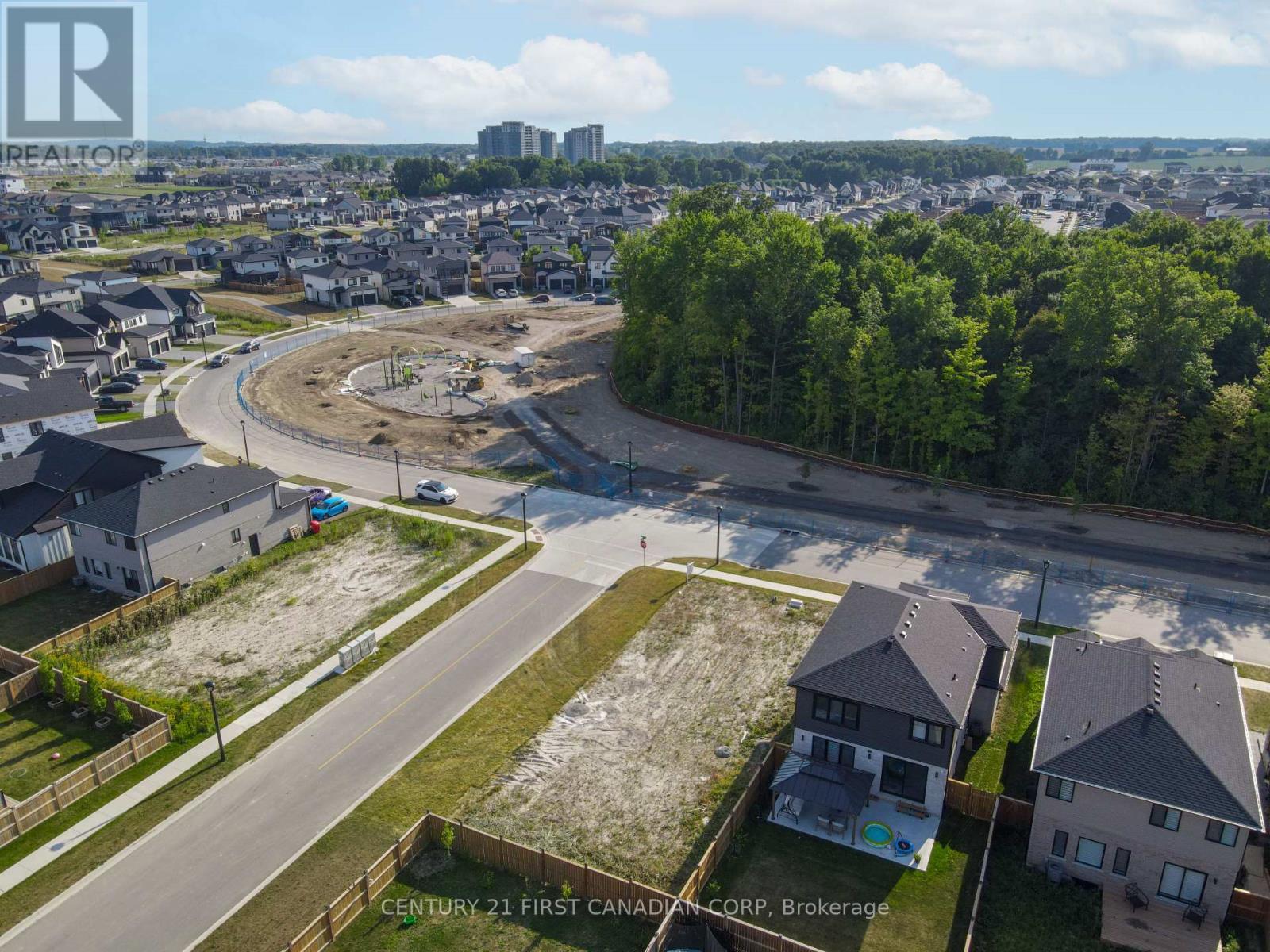Photo 5 of 2114 Saddlerock Avenue W, London North ON