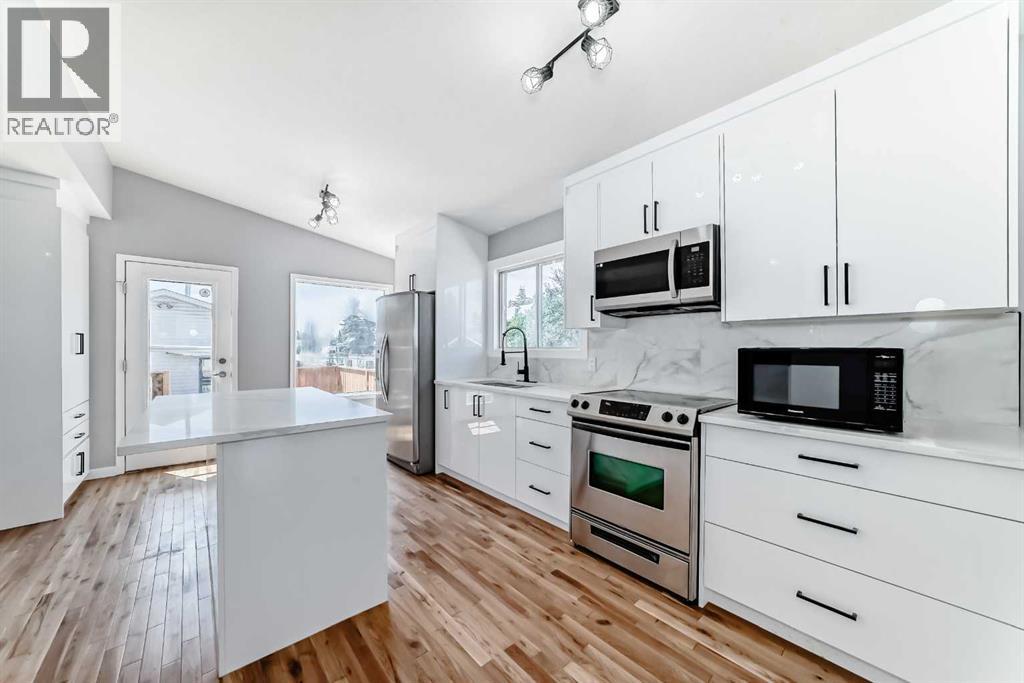 Photo 8 of 77 Shawfield Way Sw, Calgary AB