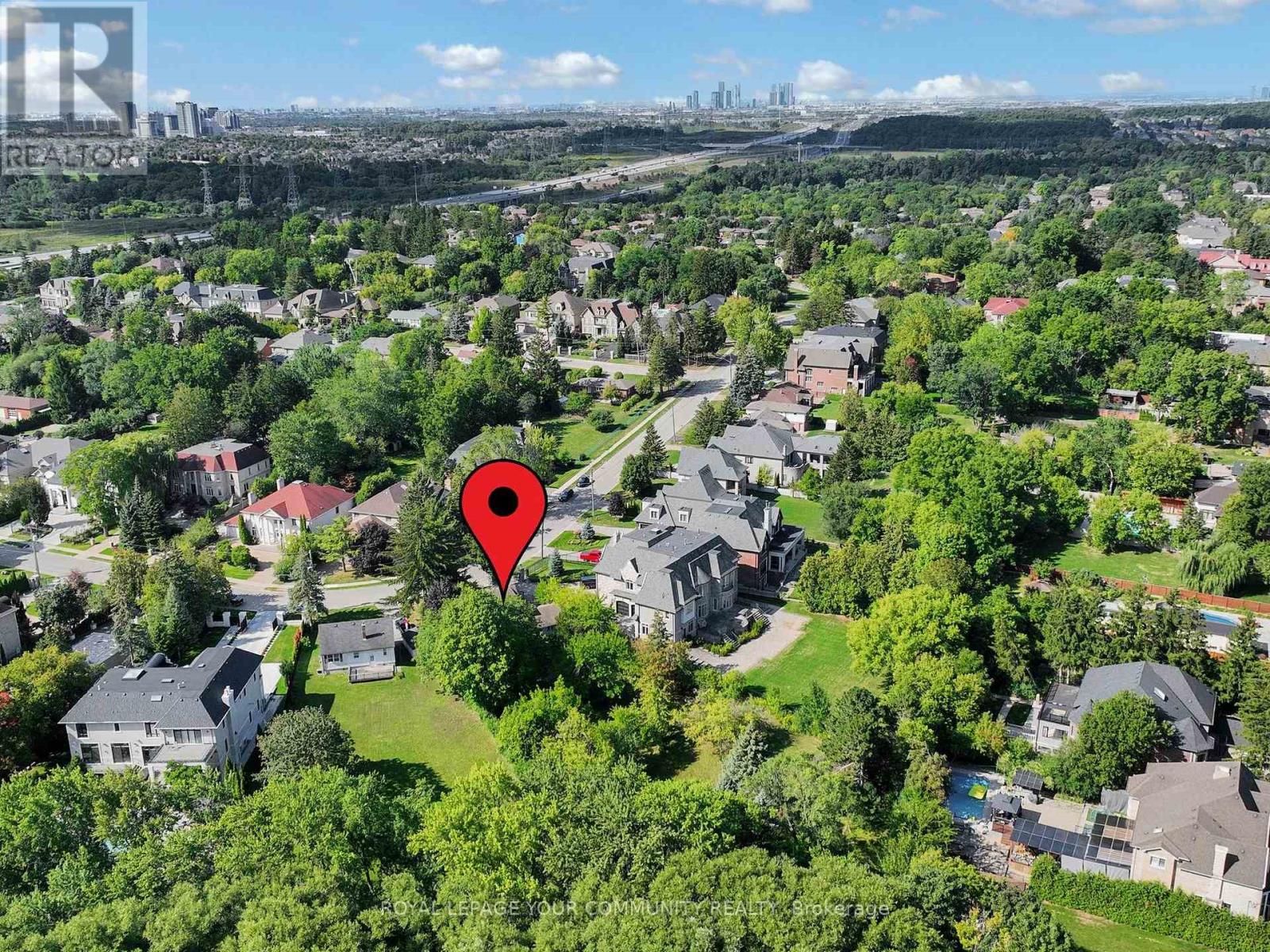 Photo 22 of 29 Boyle Drive, Richmond Hill ON