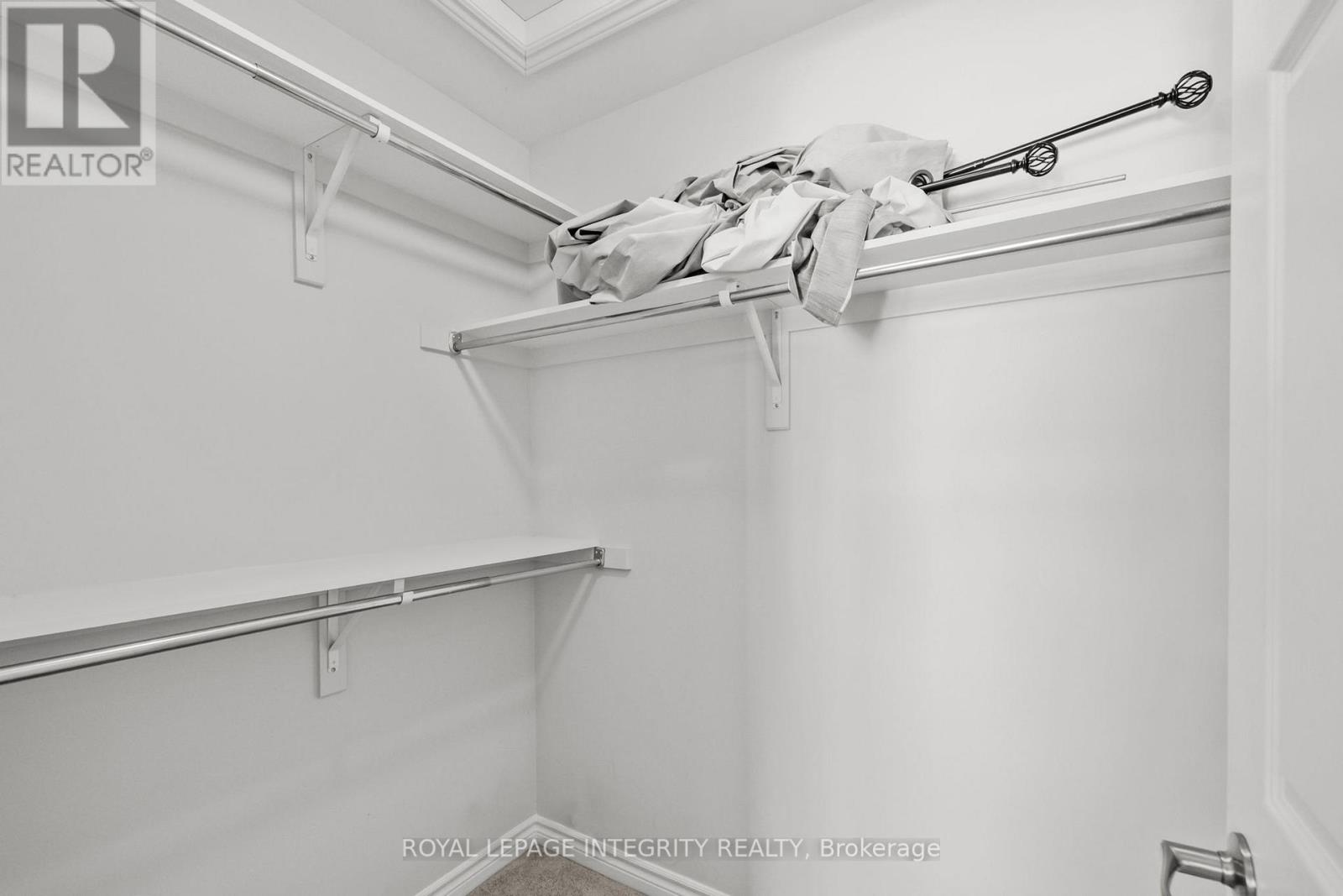 Photo 26 of 119 Pilot Private, Ottawa ON