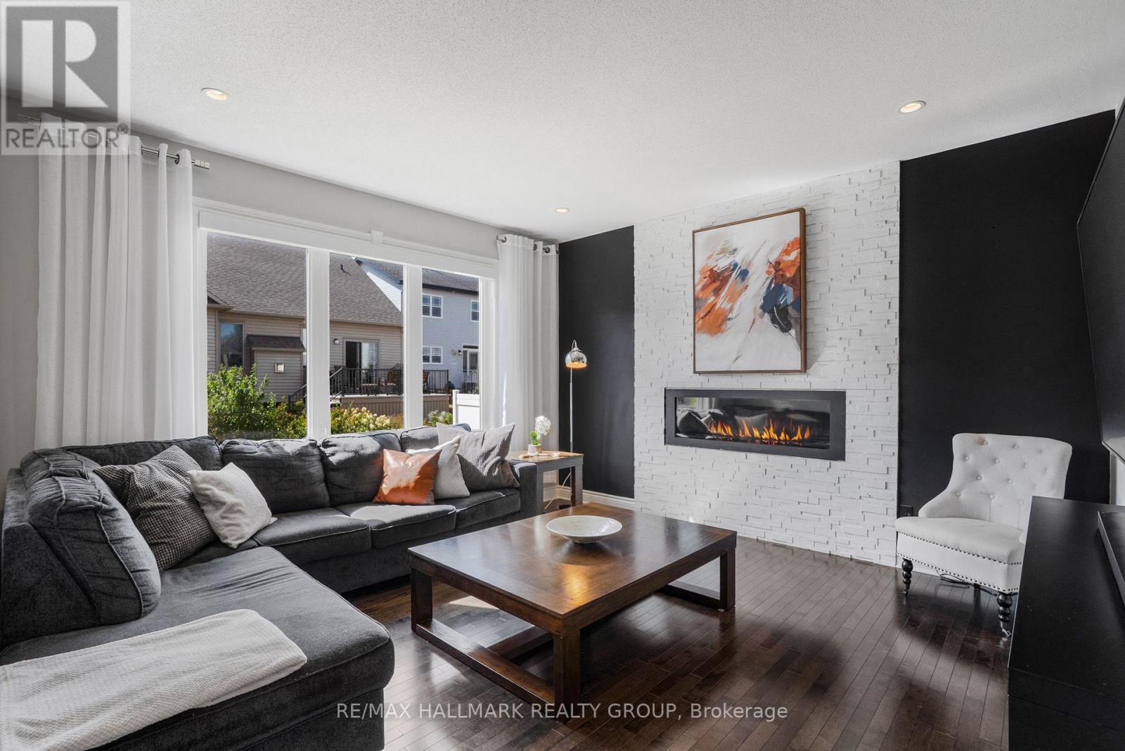 Photo 31 of 422 Mercury Street, Clarencerockland ON