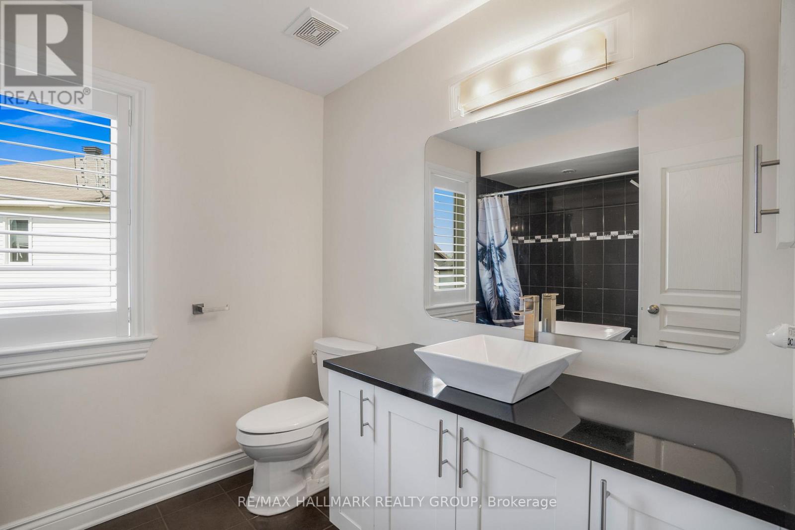 Photo 38 of 422 Mercury Street, Clarencerockland ON