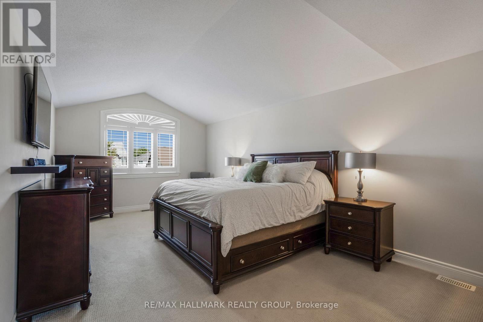 Photo 20 of 422 Mercury Street, Clarencerockland ON
