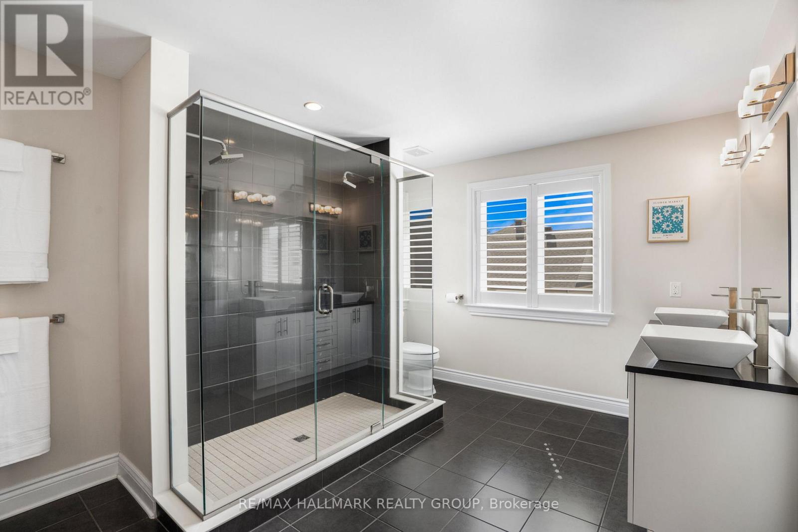 Photo 5 of 422 Mercury Street, Clarencerockland ON