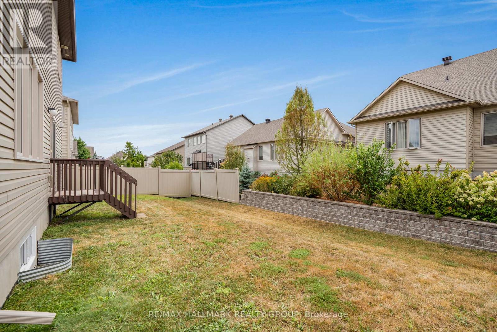 Photo 9 of 422 Mercury Street, Clarencerockland ON