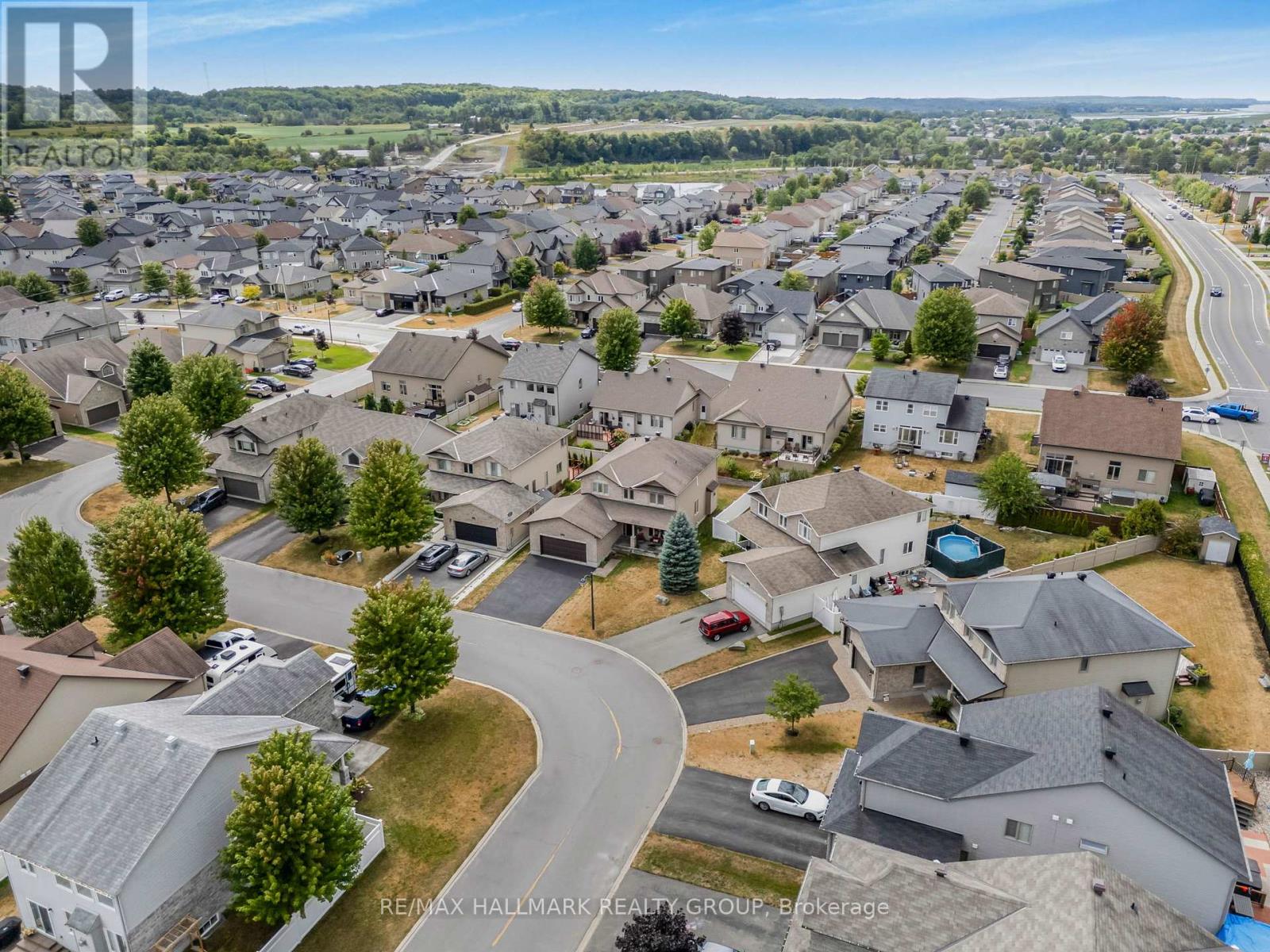 Photo 30 of 422 Mercury Street, Clarencerockland ON