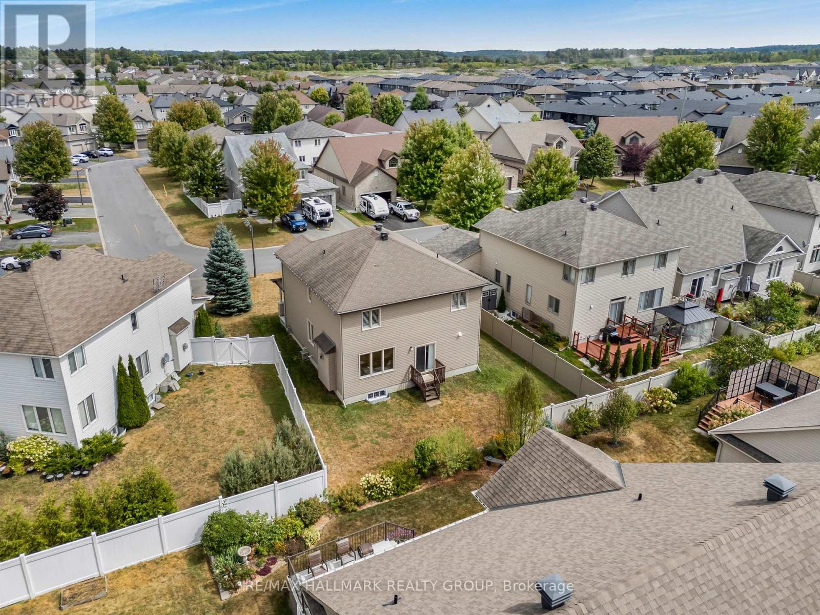 Photo 11 of 422 Mercury Street, Clarencerockland ON