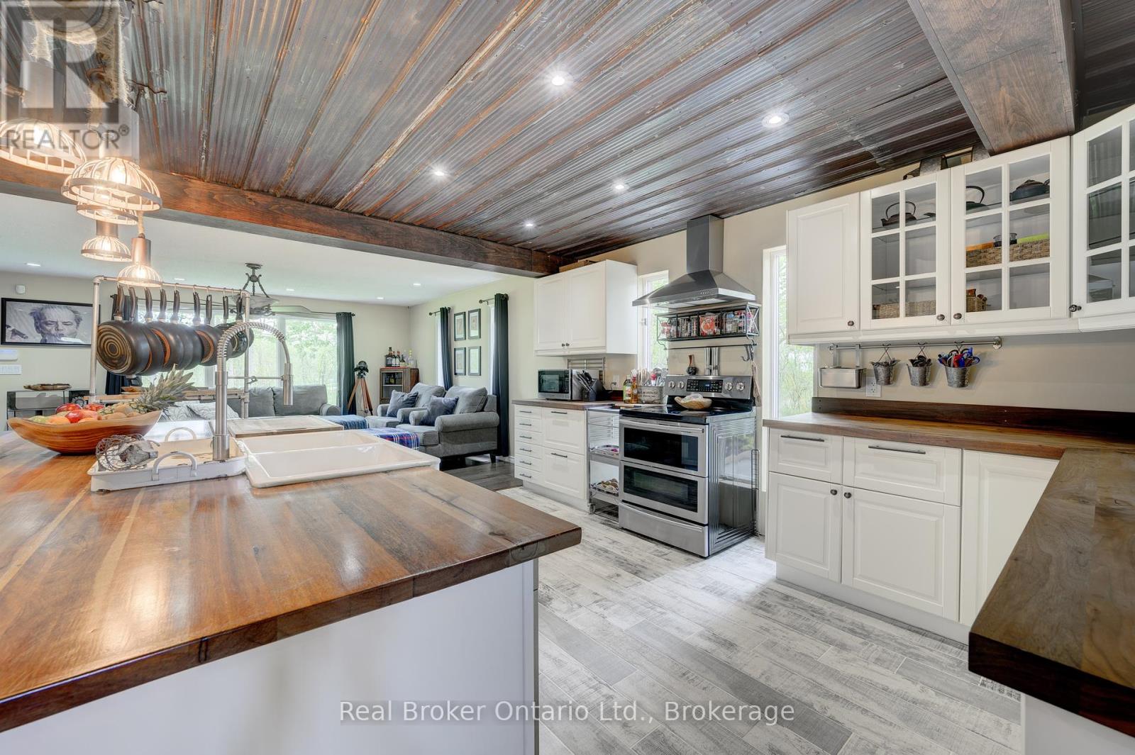 Photo 25 of 2859 Dominion Road, Fort Erie ON