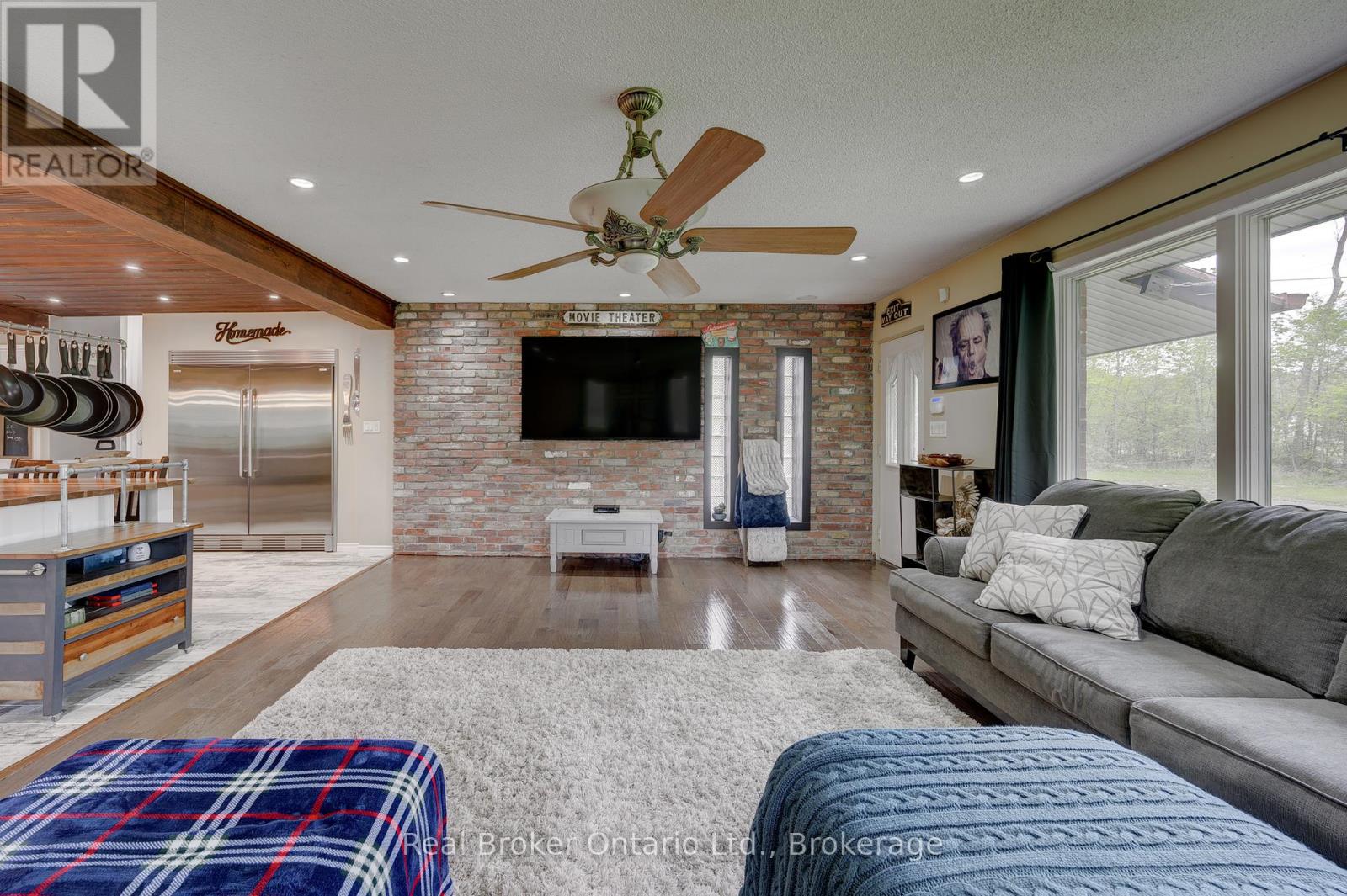 Photo 1 of 2859 Dominion Road, Fort Erie ON