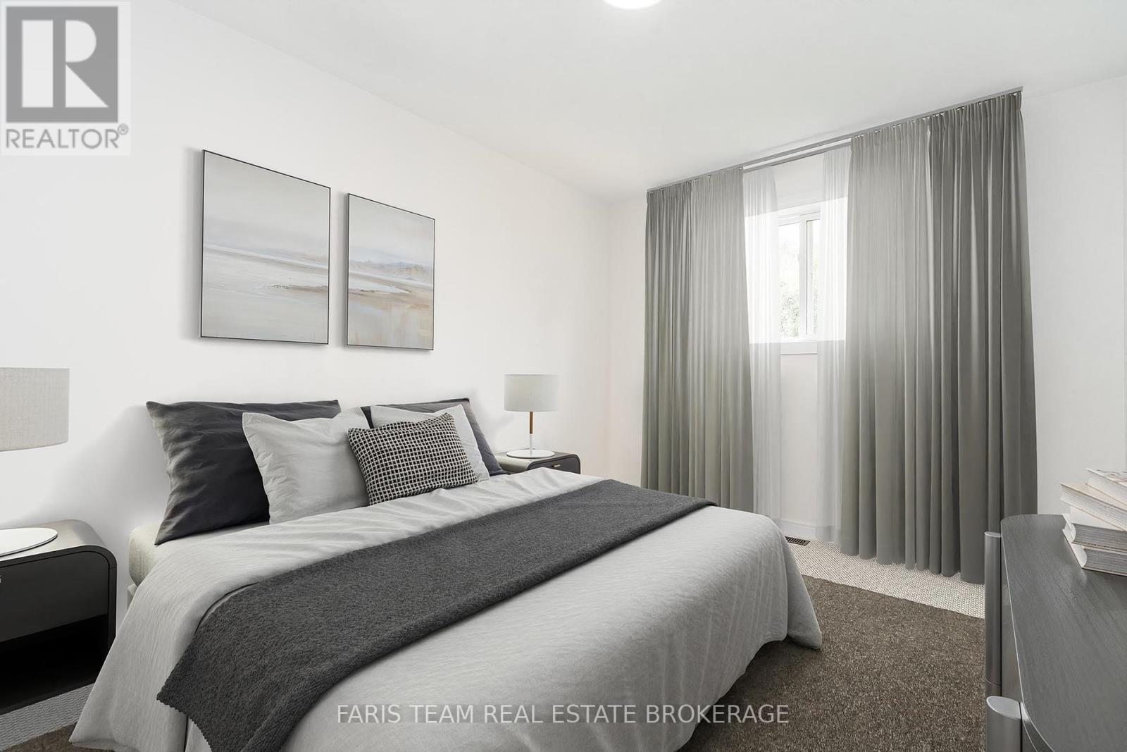 Photo 1 of 233 Wessenger Drive, Barrie ON