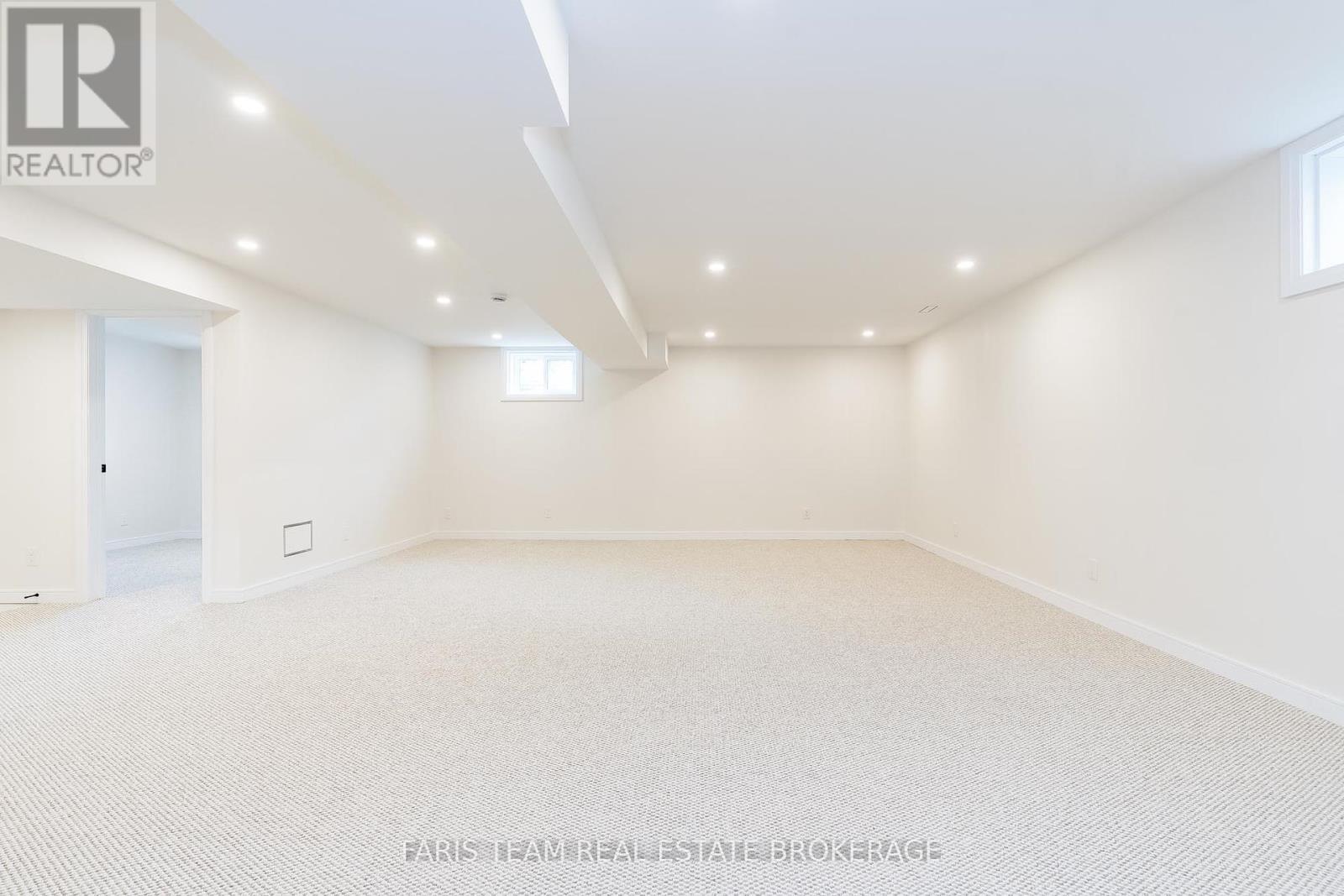 Photo 4 of 233 Wessenger Drive, Barrie ON