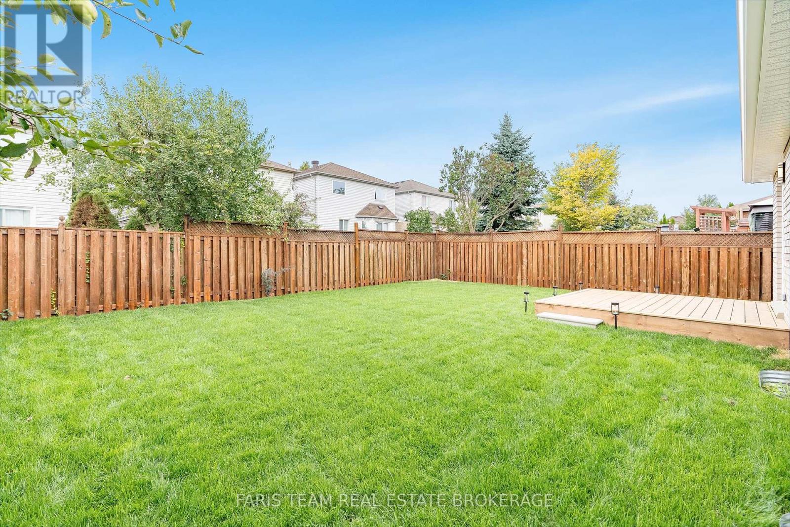 Photo 19 of 233 Wessenger Drive, Barrie ON