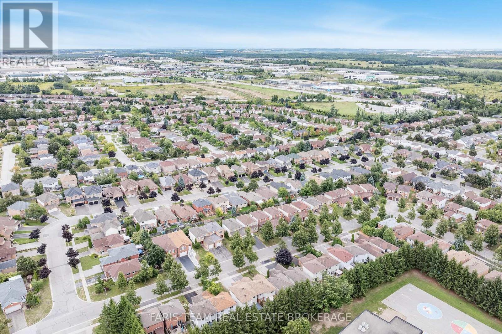 Photo 37 of 233 Wessenger Drive, Barrie ON