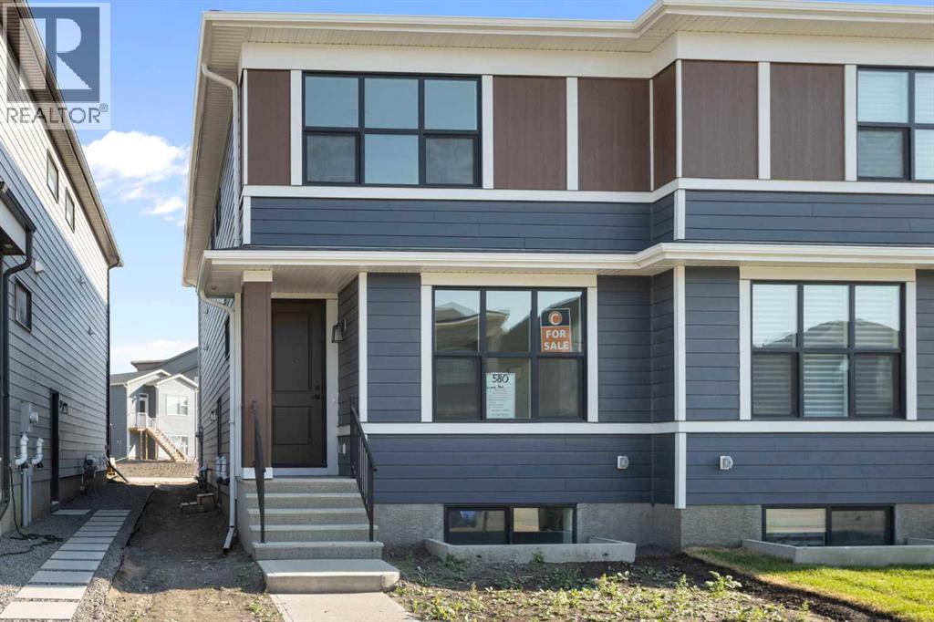 Photo 2 of 580 Rowmont Boulevard Nw, Calgary AB