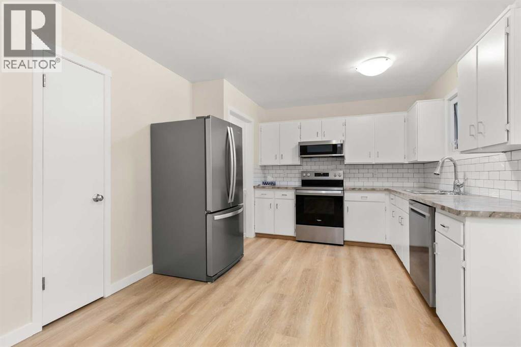 Photo 15 of 1804 17 Street Se, Medicine Hat AB