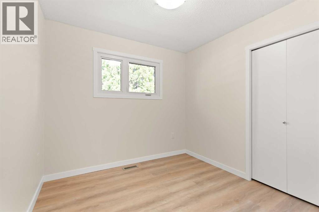 Photo 5 of 1804 17 Street Se, Medicine Hat AB