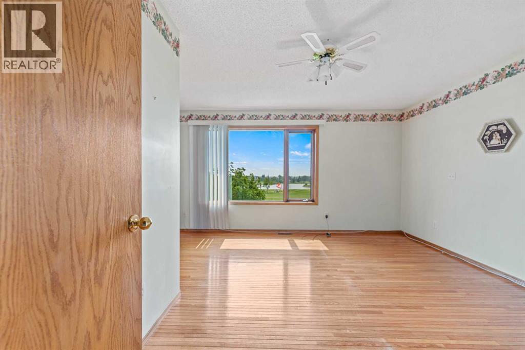 Photo 11 of 185 Lakeside Greens Drive, Chestermere AB