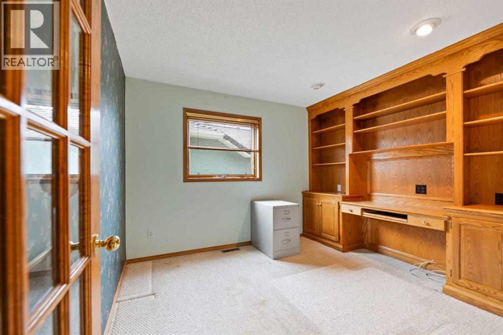 Photo 1 of 185 Lakeside Greens Drive, Chestermere AB