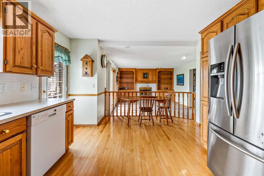 Photo 9 of 185 Lakeside Greens Drive, Chestermere AB