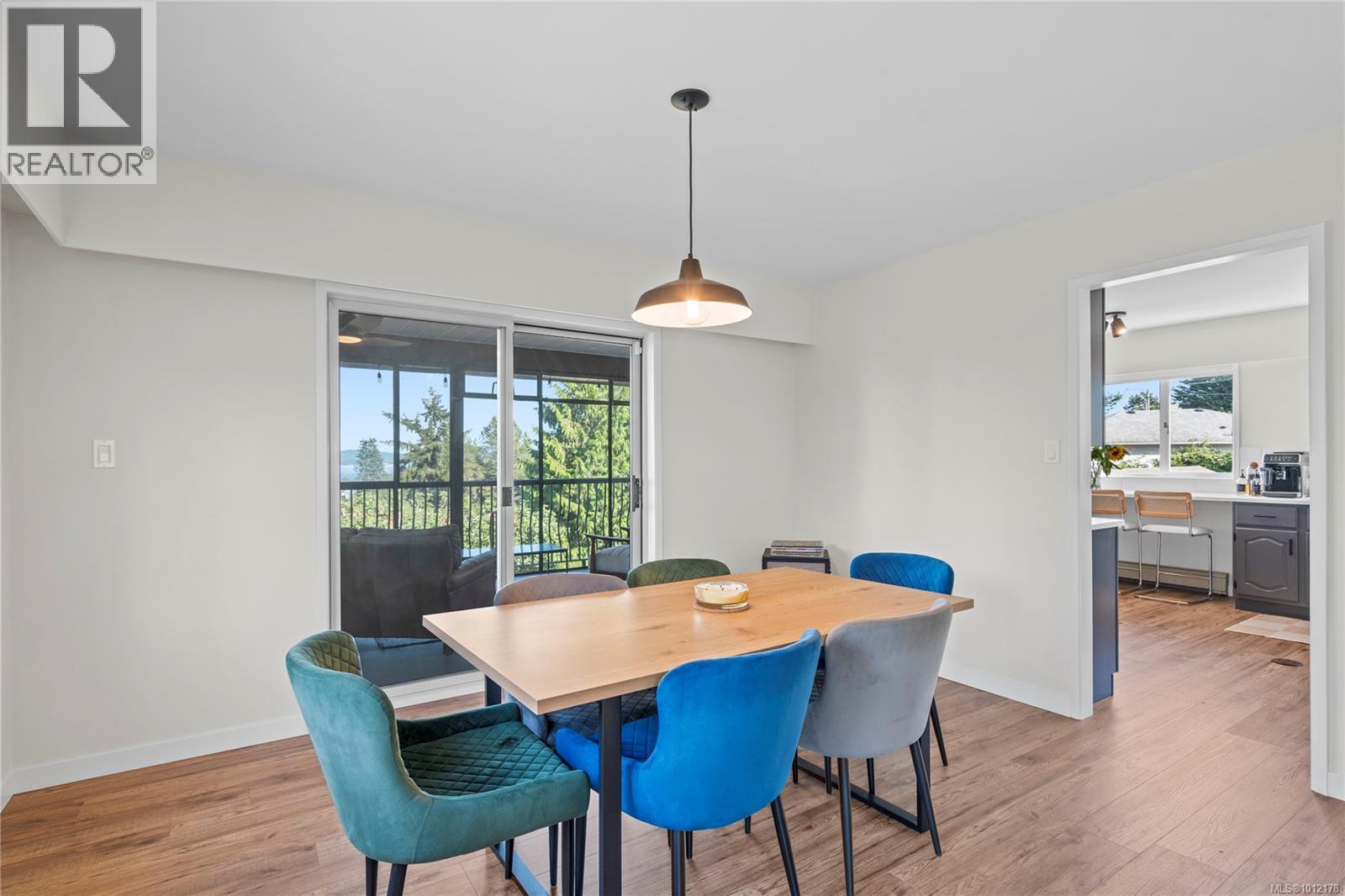 Photo 11 of 3258 Douglas St, Chemainus BC