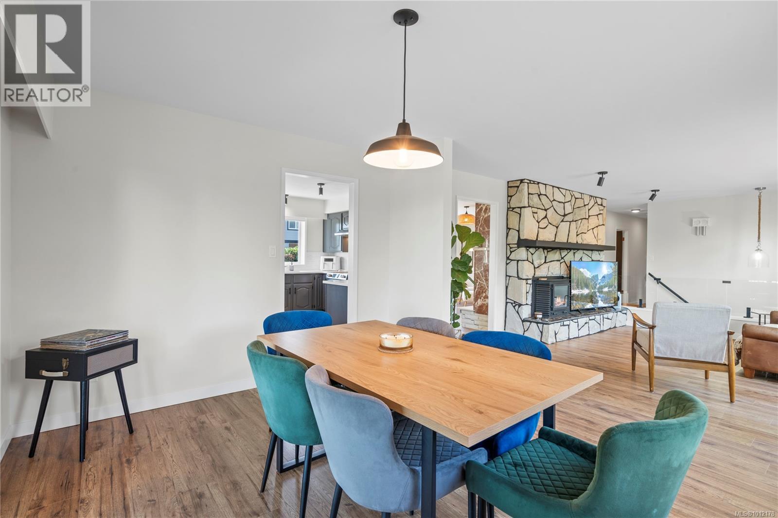 Photo 10 of 3258 Douglas St, Chemainus BC
