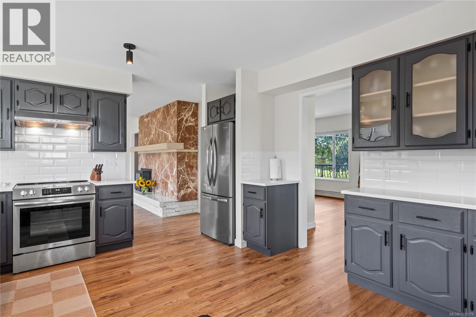 Photo 6 of 3258 Douglas St, Chemainus BC