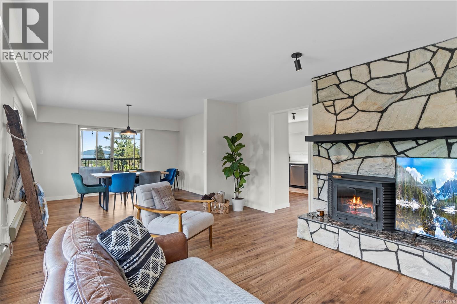 Photo 14 of 3258 Douglas St, Chemainus BC