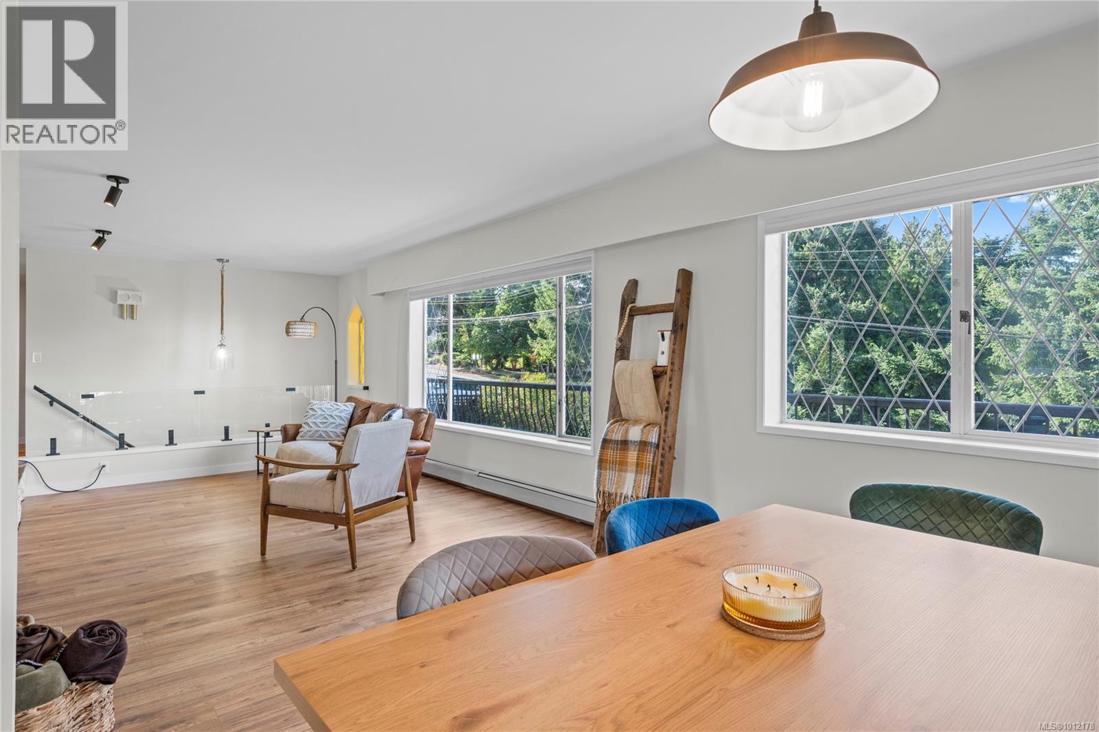 Photo 12 of 3258 Douglas St, Chemainus BC