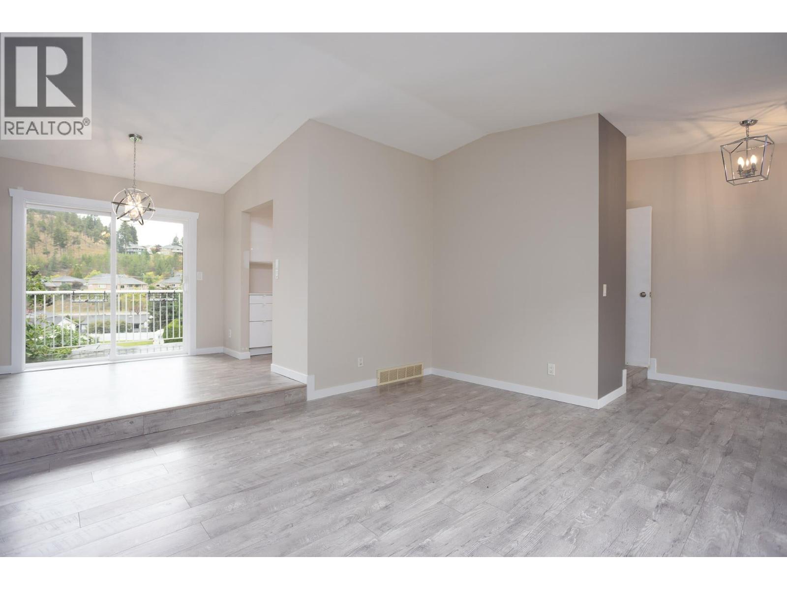 Photo 12 of 254 Terrace Drive, Kelowna BC