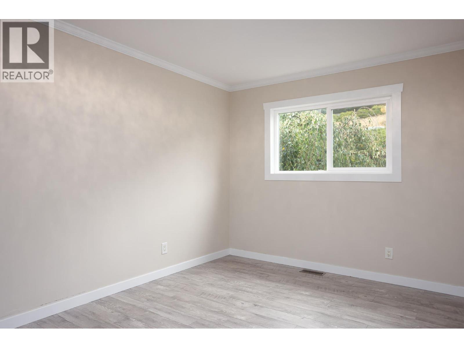 Photo 20 of 254 Terrace Drive, Kelowna BC