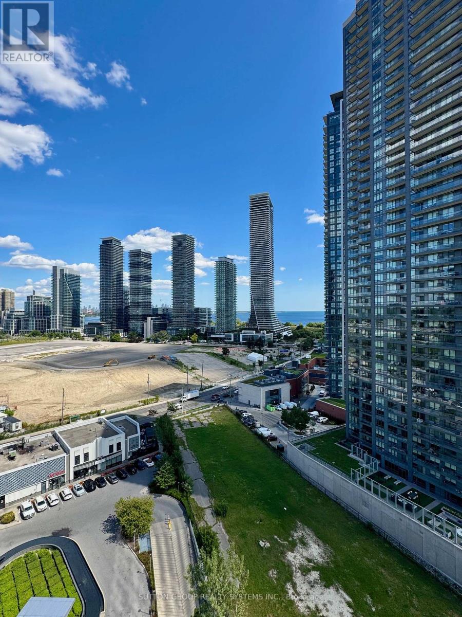 Photo 13 of 1807 88 Park Lawn Road, Toronto ON