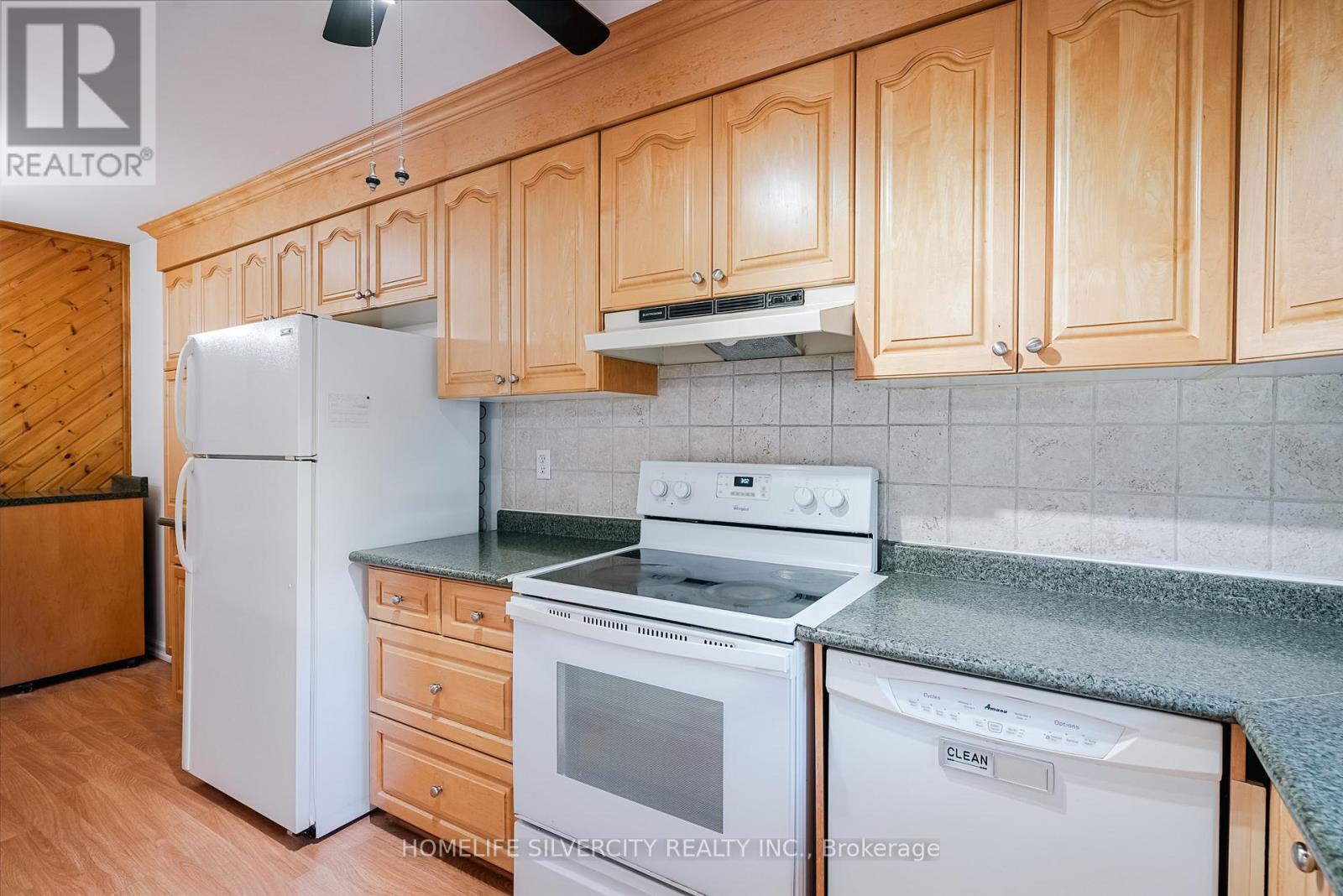 Photo 6 of 57 235 Bronte Street S, Milton ON