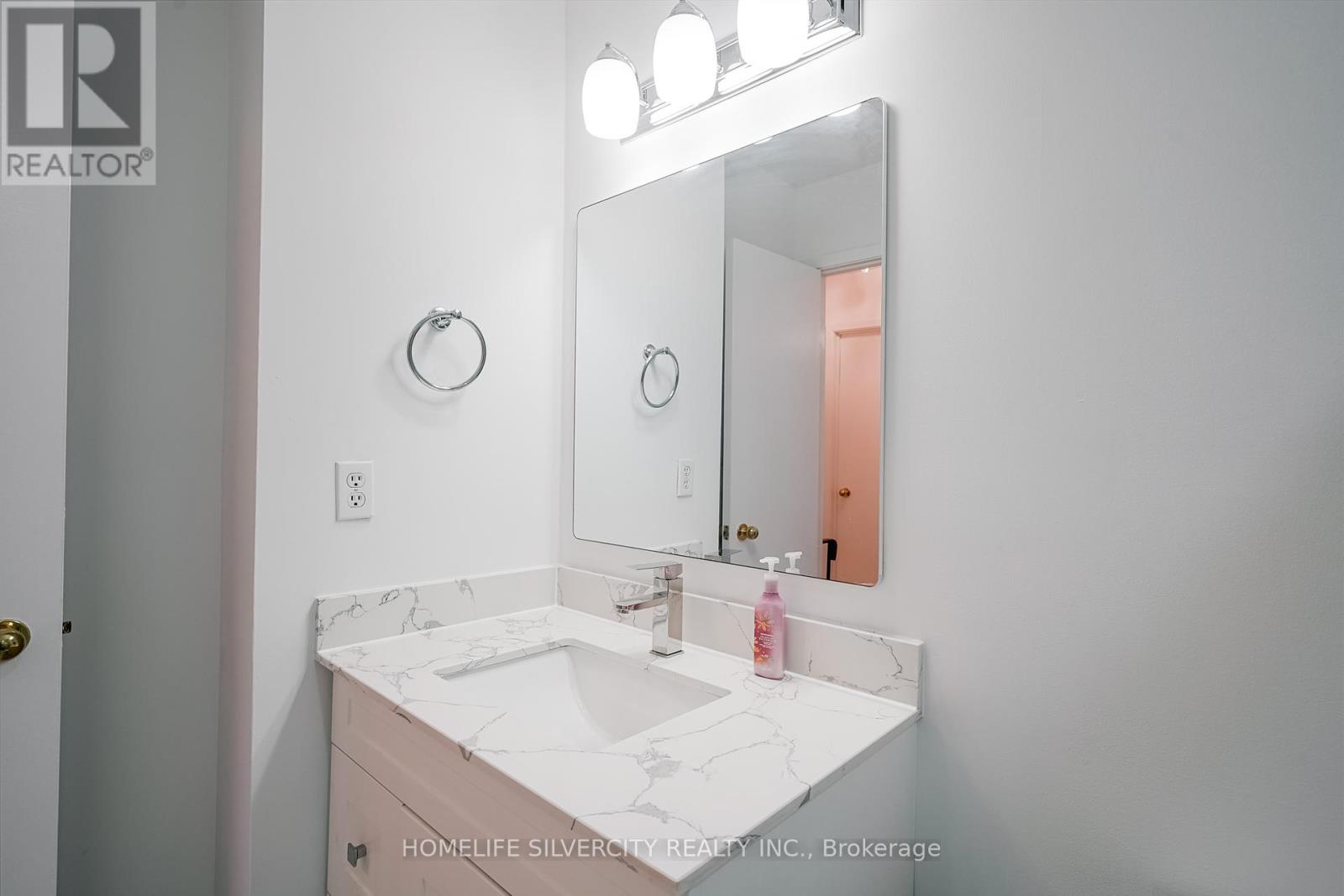 Photo 3 of 57 235 Bronte Street S, Milton ON