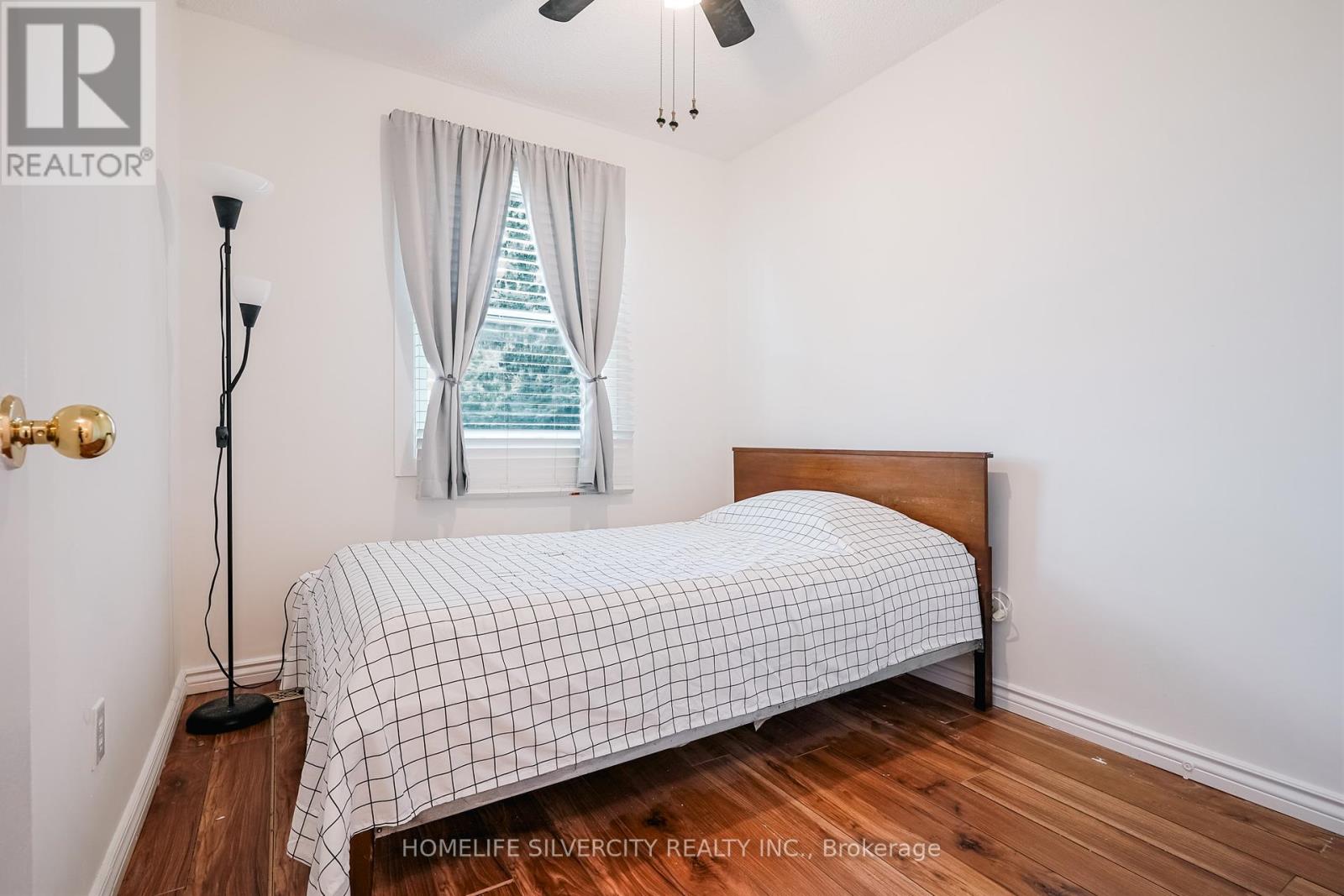 Photo 37 of 57 235 Bronte Street S, Milton ON