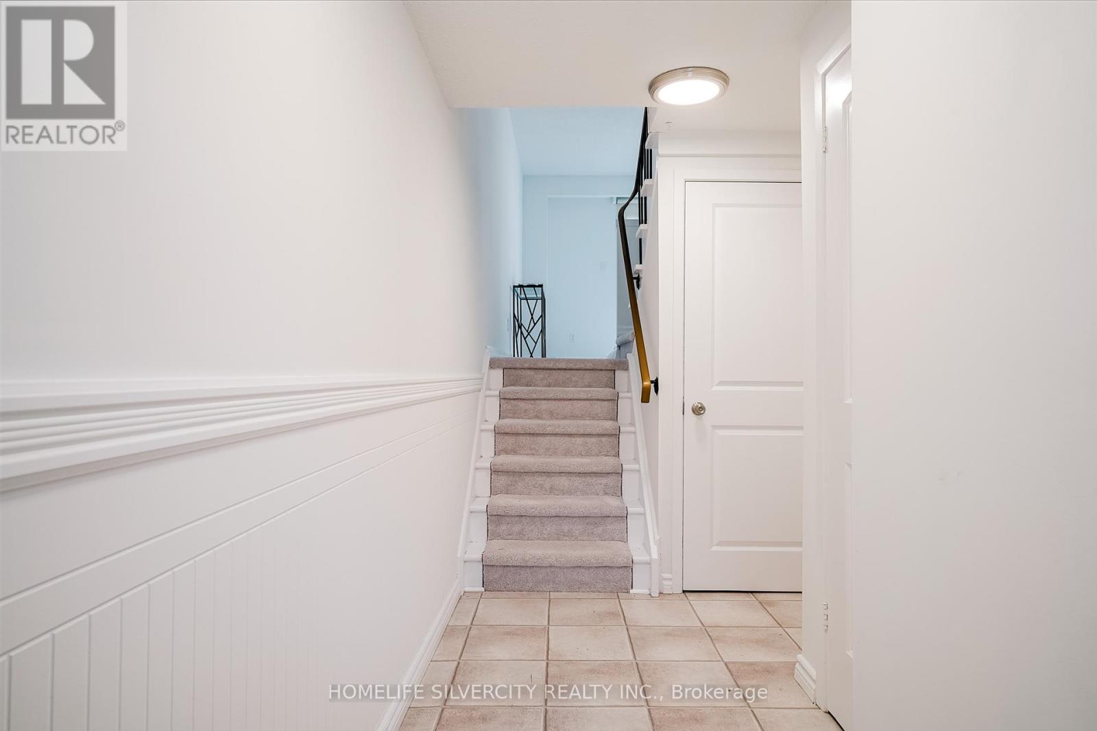 Photo 2 of 57 235 Bronte Street S, Milton ON