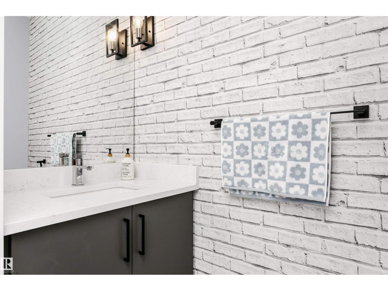 Photo 11 of 42 230 Edgemont Rd Nw, Edmonton AB