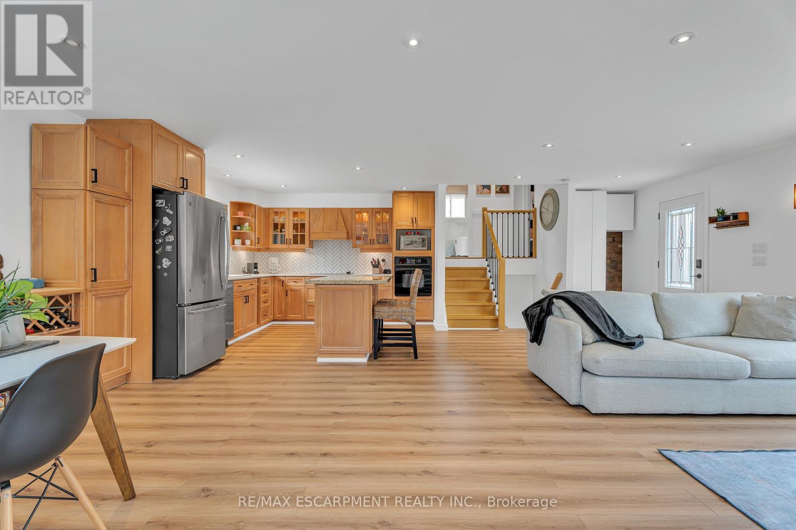 Photo 32 of 35 Hickery Place, Brantford ON