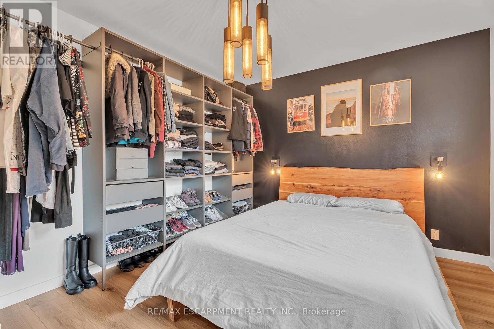Photo 16 of 35 Hickery Place, Brantford ON