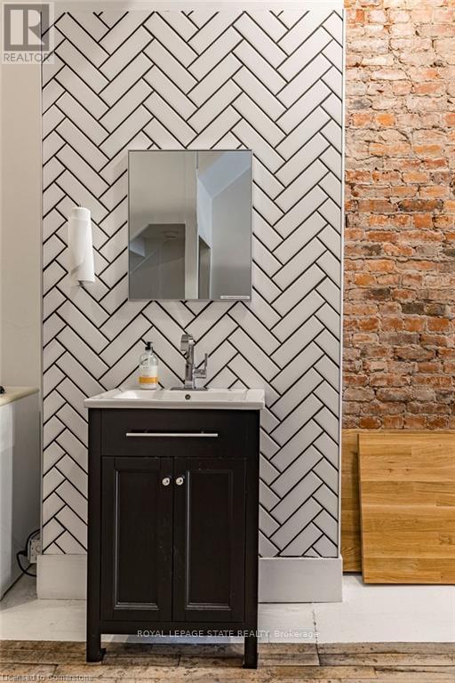 Photo 40 of 203 King Street E, Hamilton ON