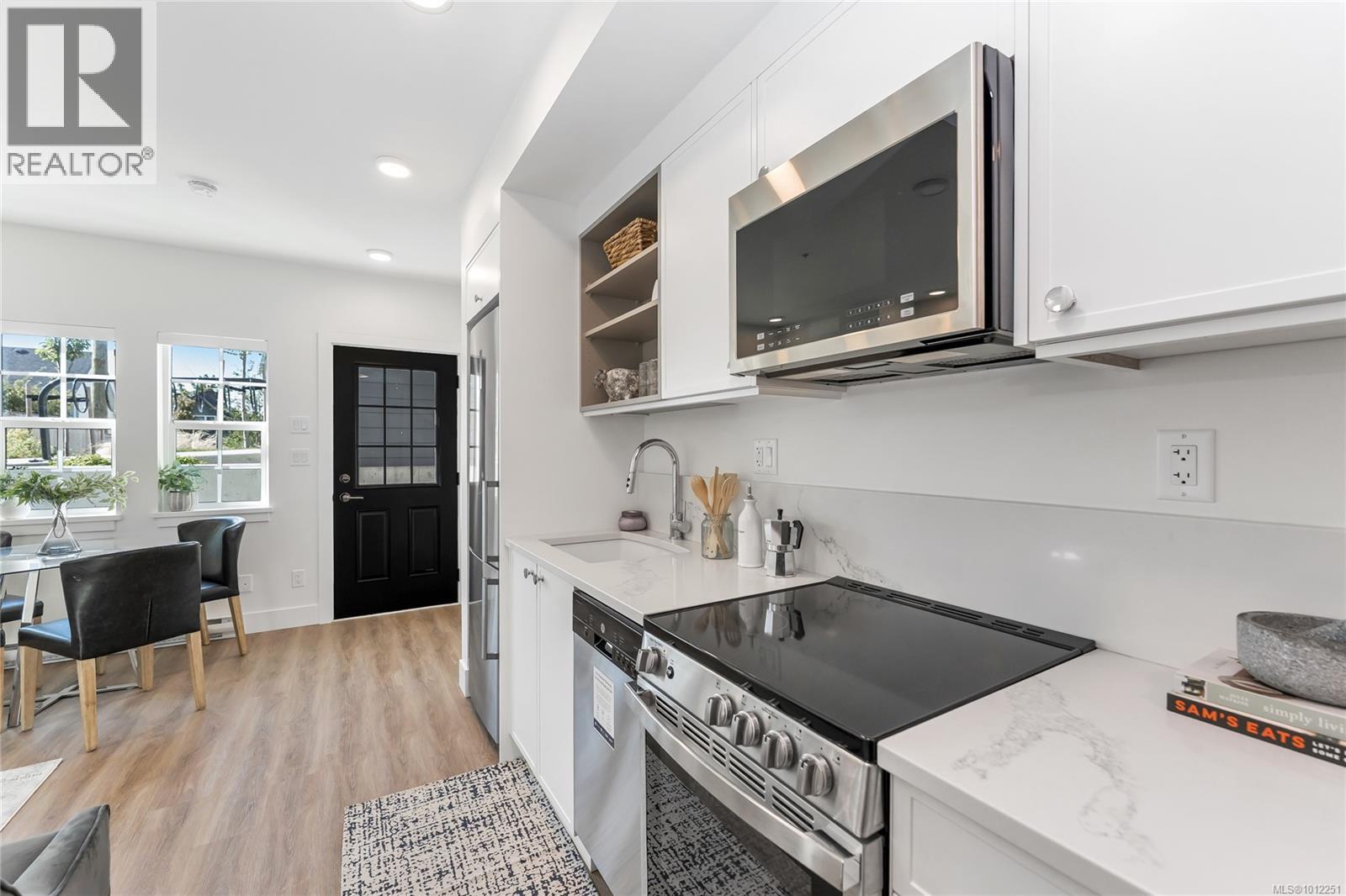Photo 12 of 103 B 1224 Richardson St, Victoria BC
