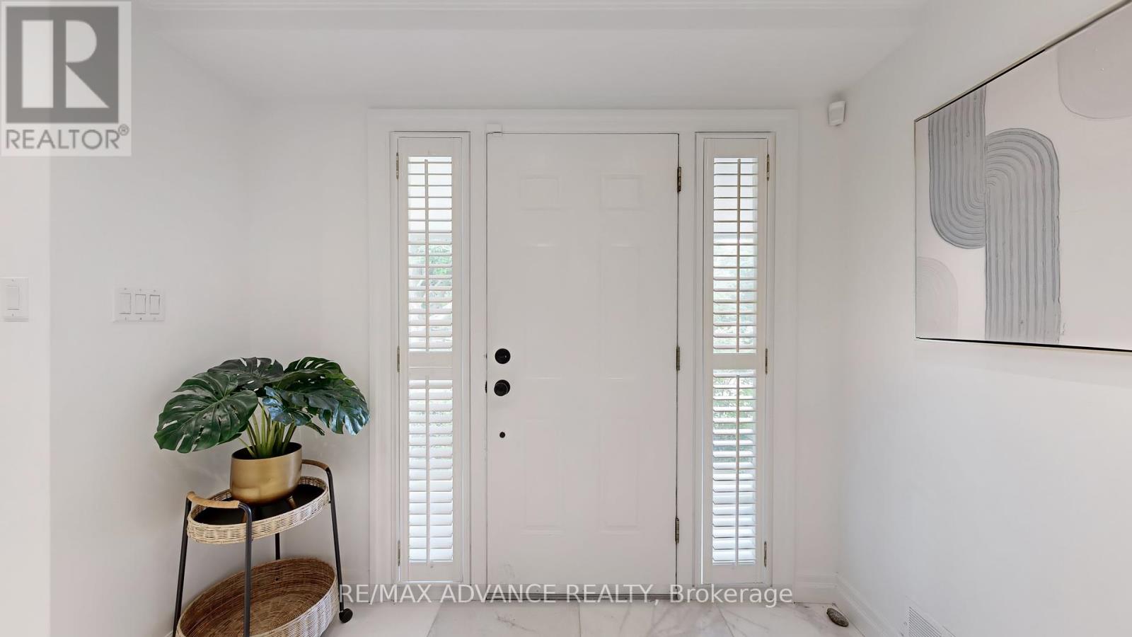 Photo 20 of 9 Carluke Crescent, Toronto ON